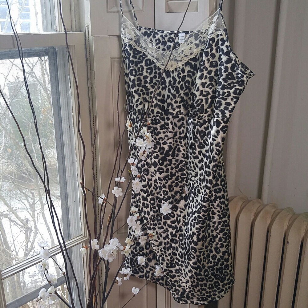 1X PINK Victoria's Secret night gown